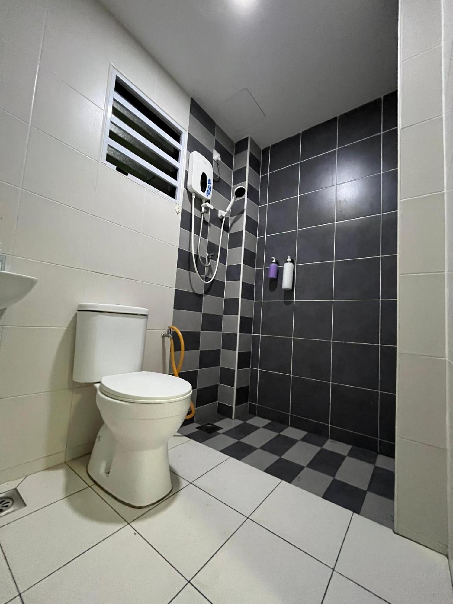 Pangsapuri Front Waterpark Ground Floor